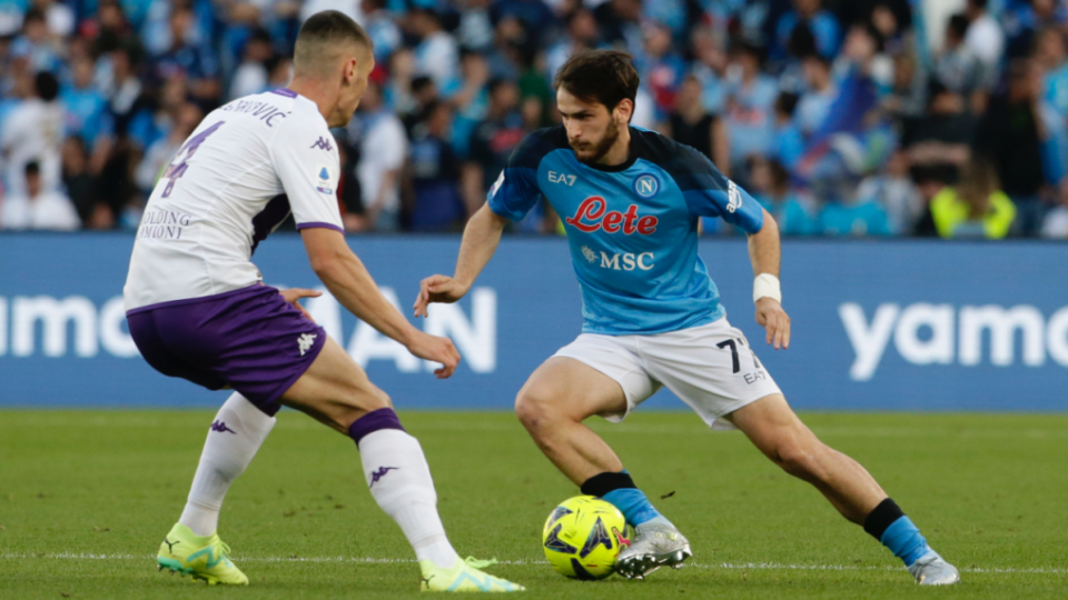 Kvaratskhelia with the most dribbles in the Champions League