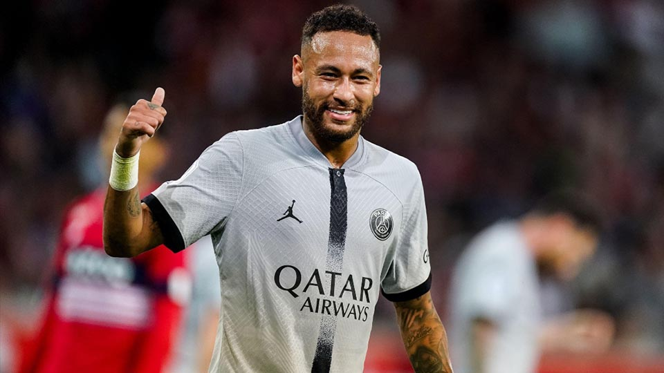 Euro weekend round-up: PSG and Bayern hit seven, Lewandowski off the mark