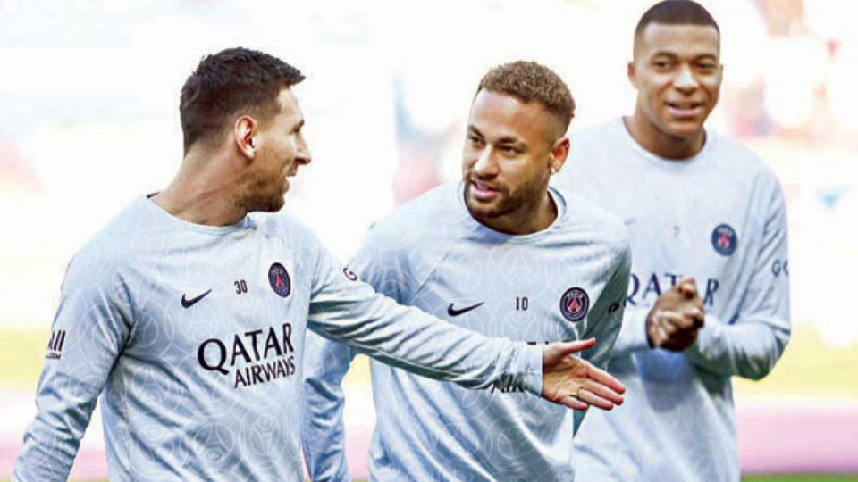 The PSG front trio are all through to the quarterfinals!