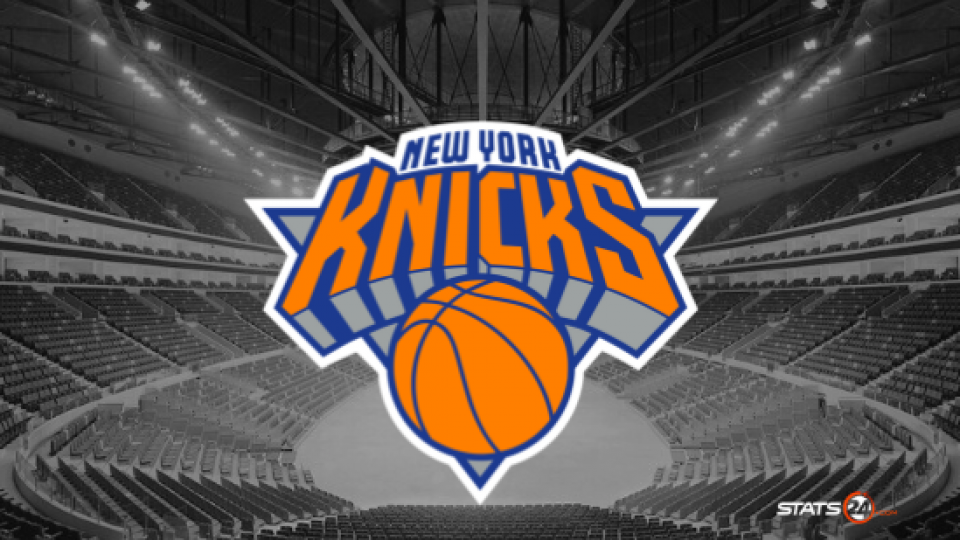 Jalen Brunson secures the New York Knicks their 9th consecutive victory.